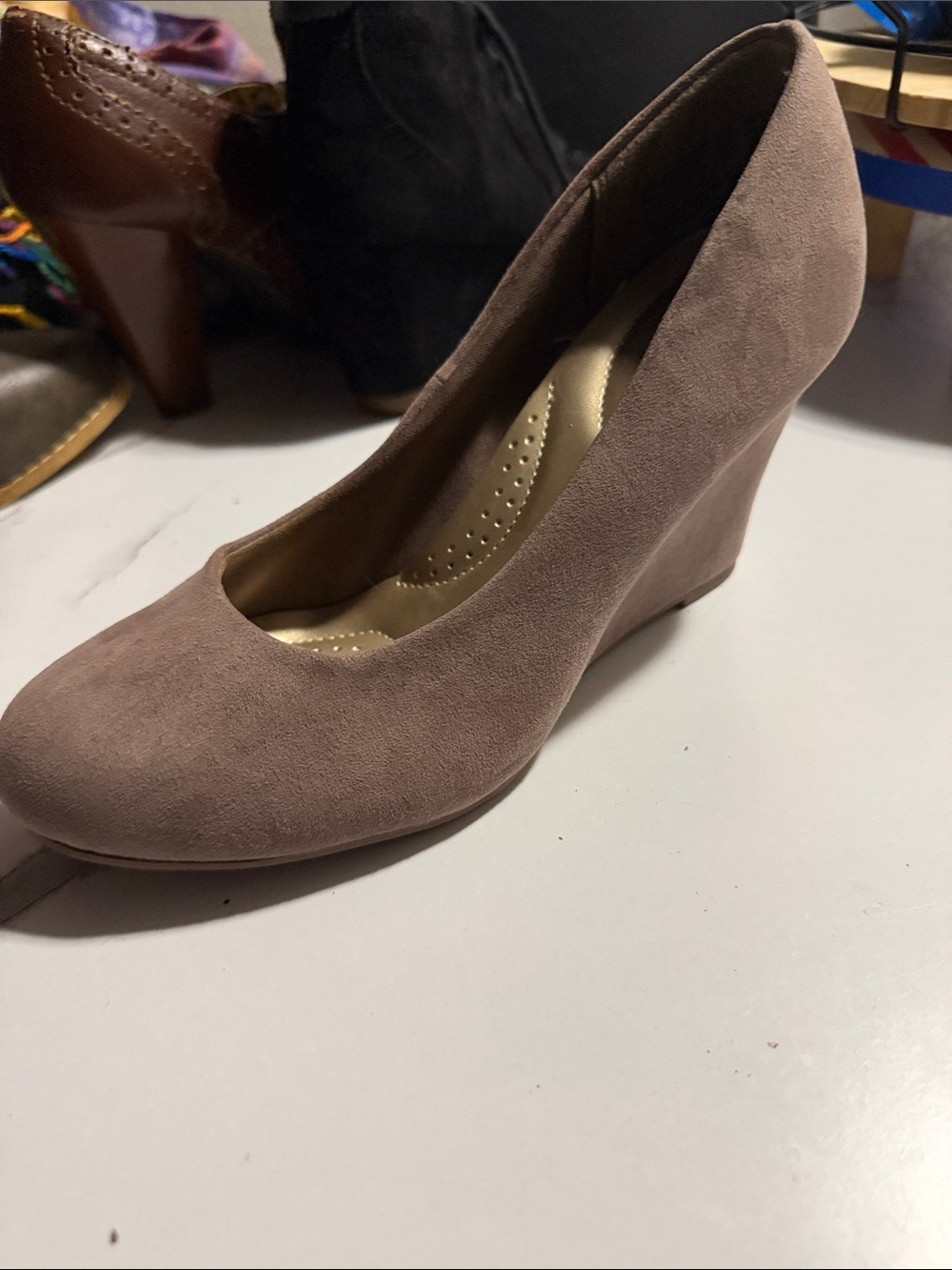 dexflex comfort Mauve Taupe Suede Wedge Pump